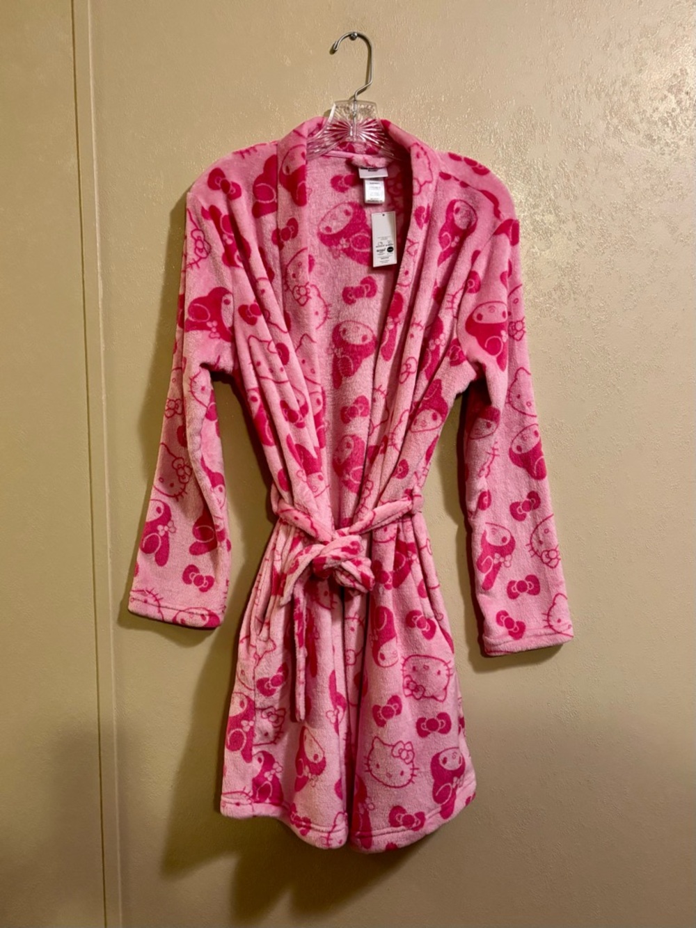 NWT Hello Kitty & Friends Plush Cozy Robe sz M